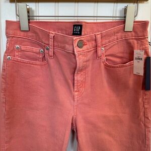 NWT, GAP High Rise True Skinny Ankle jeans